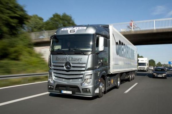 History of brand development: after reading a hundred years of Mercedes-Benz trucks!